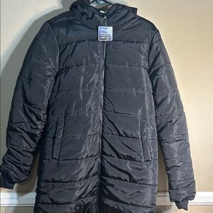 Trail Maker Equipment Black Puffer Jacket with Hood Unisex. Size Large